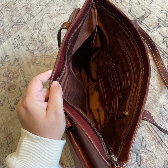 VTG El Portal Y2K Brown Leather Contrast Stitching Big Buckle Shoulder Bag EUC - Picture 13 of 13